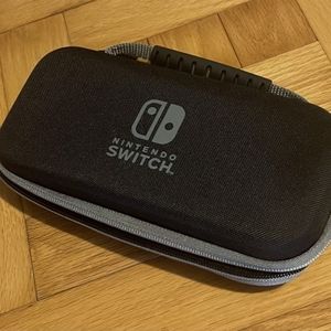 Nintendo switch carry case with screen protector